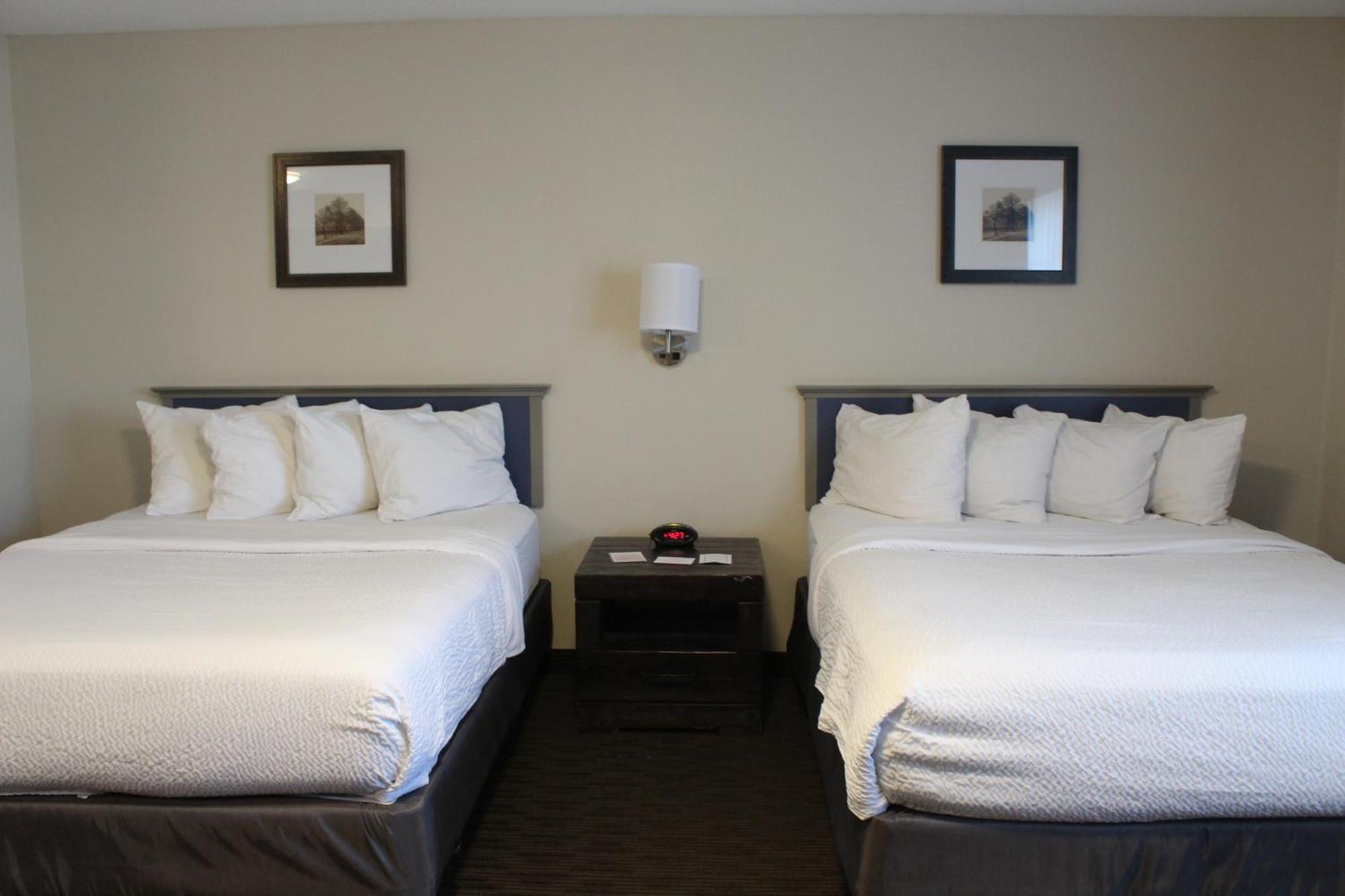 Independence Stay Long Term And Suites Marinette Extérieur photo
