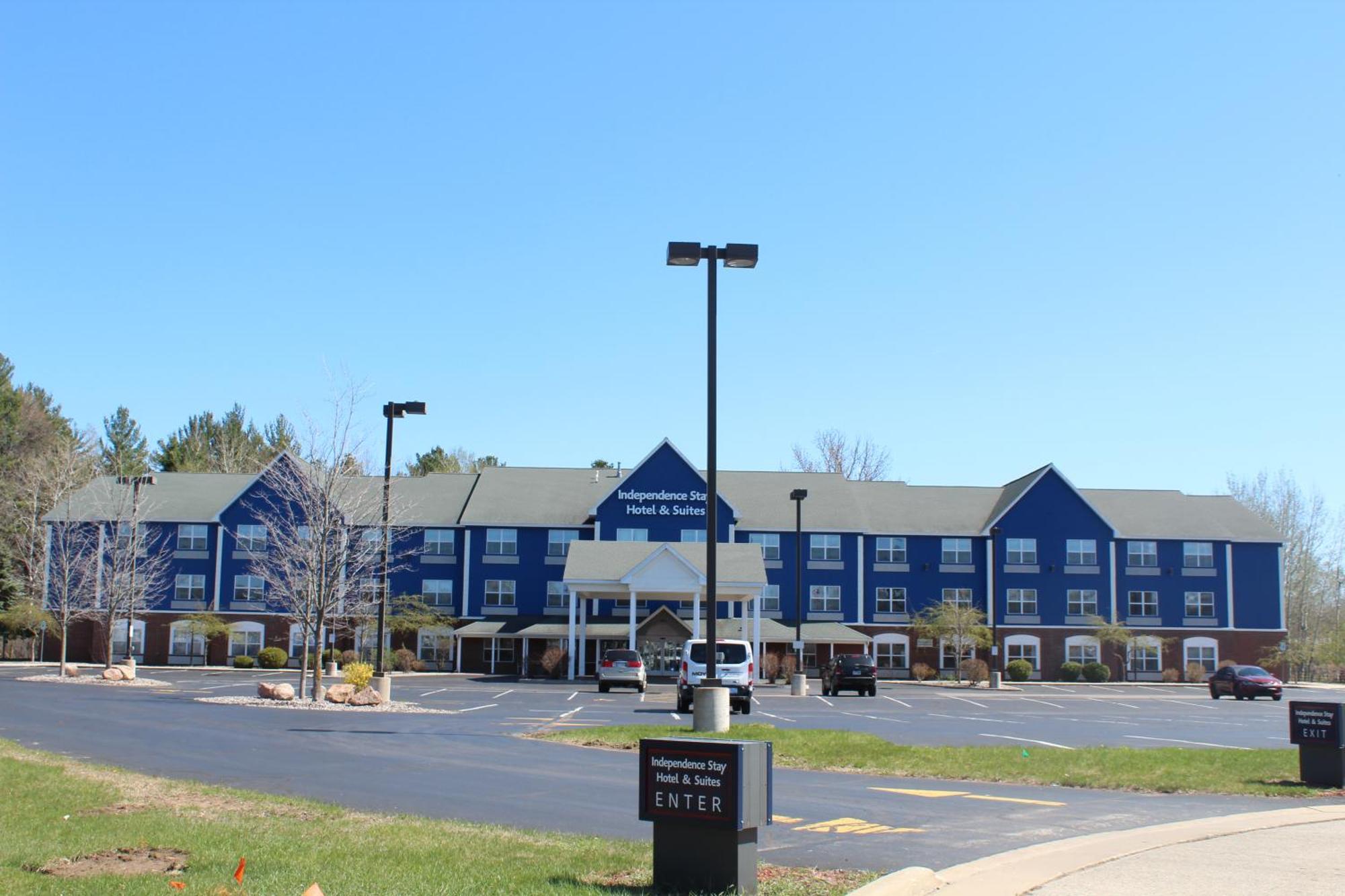 Independence Stay Long Term And Suites Marinette Extérieur photo