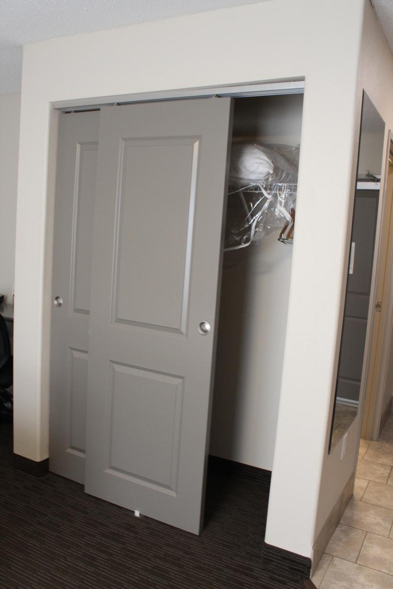 Independence Stay Long Term And Suites Marinette Extérieur photo